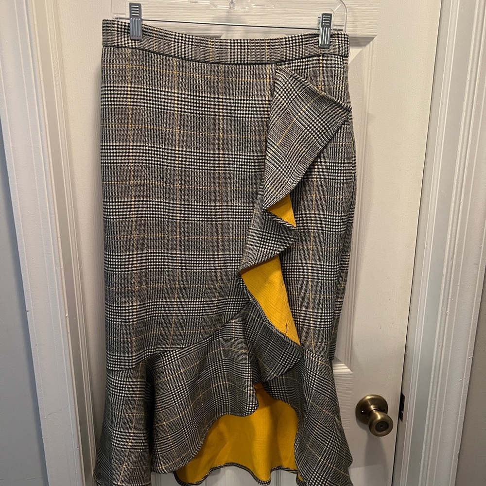New York & Co Ruffle Black and Yellow Plaid Skirt with Yellow Accent